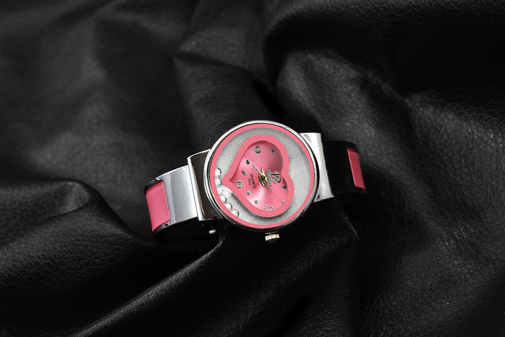 Heart-shaped ladies bracelet quartz watch