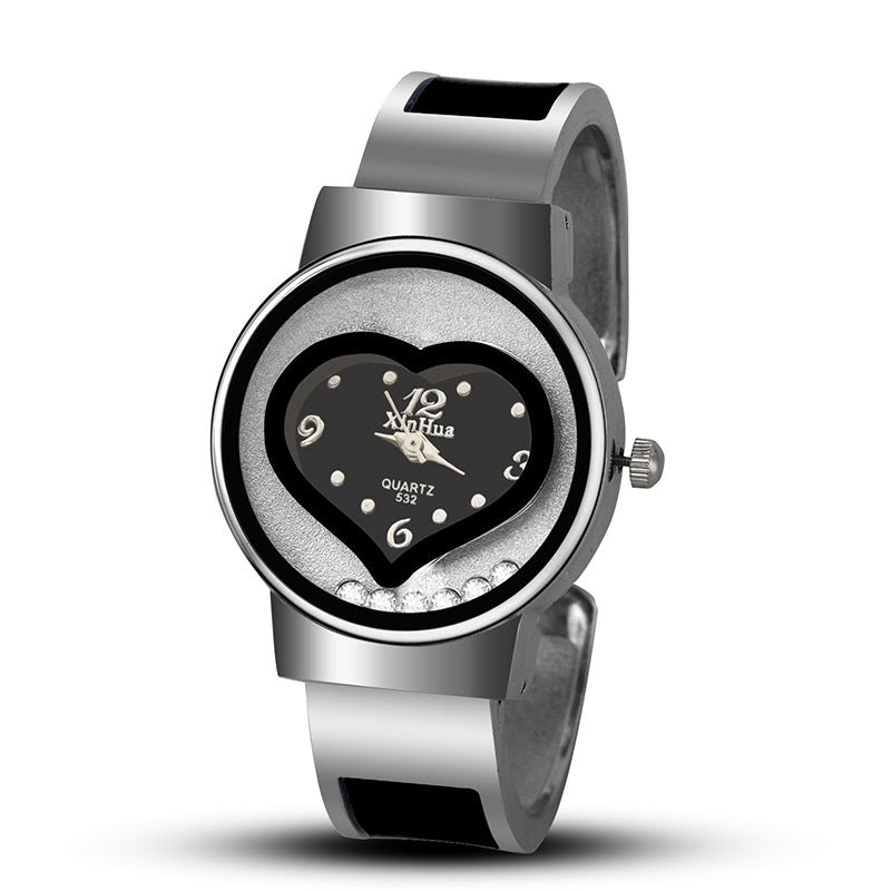 Heart-shaped ladies bracelet quartz watch